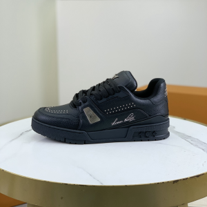 Classic Casual Shoes in Black and White image 1