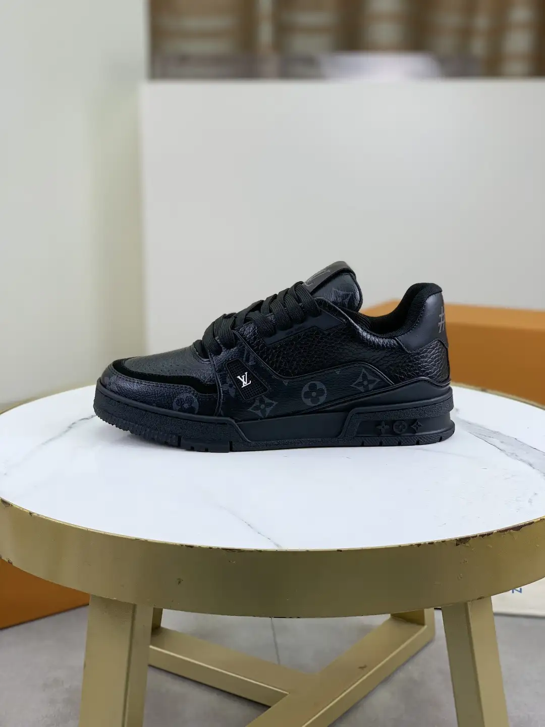 Classic Trendy Unisex Shoes Black image 1