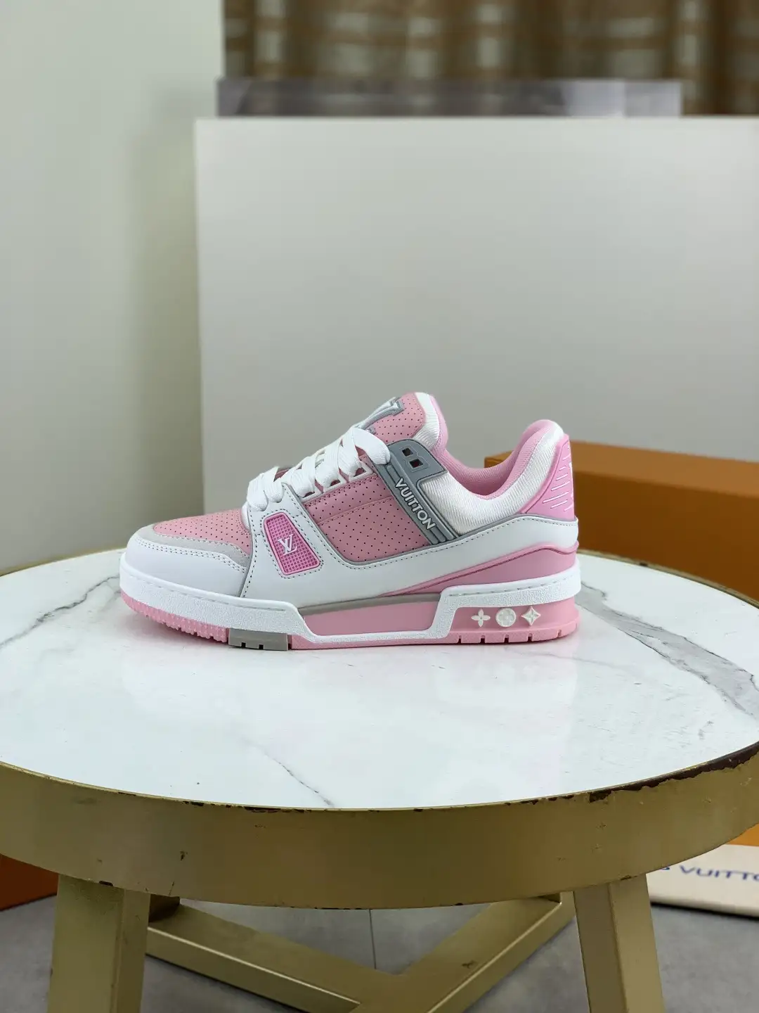 Women's Classic Trendy Shoes image 1