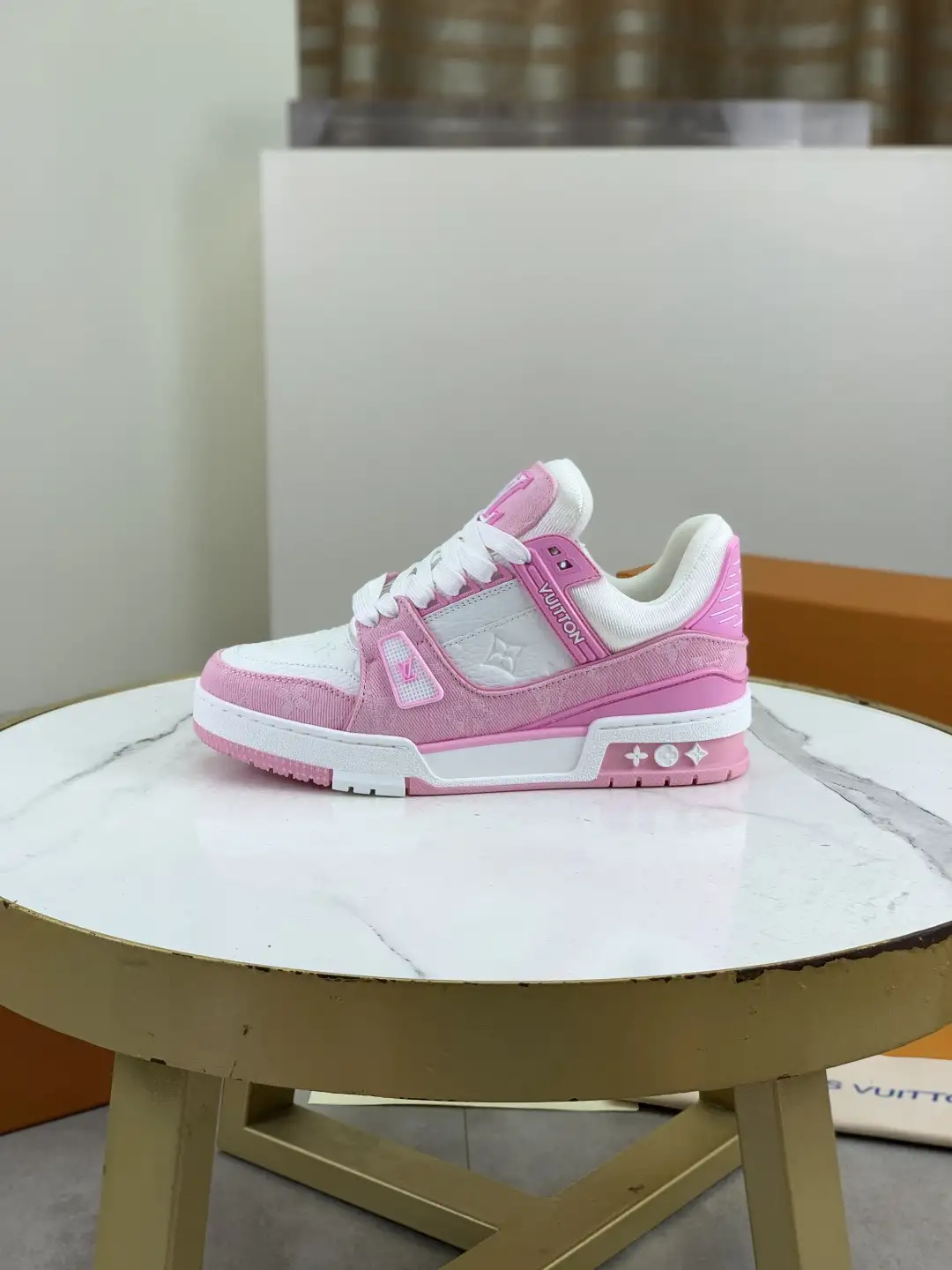 Classic Trendy Women's Shoes with TPU Sole image 1