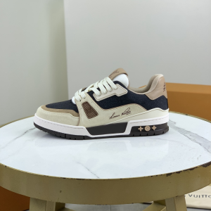 Classic Couple Sneakers - Top Version, 2 Colors image 1