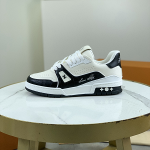 Classic Trendy Unisex Sneakers image 1