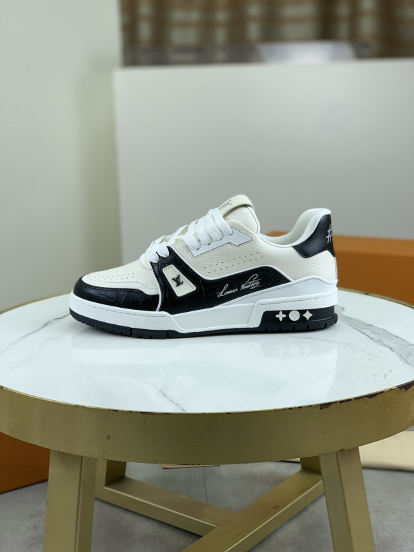 Classic Trendy Unisex Sneakers image 1