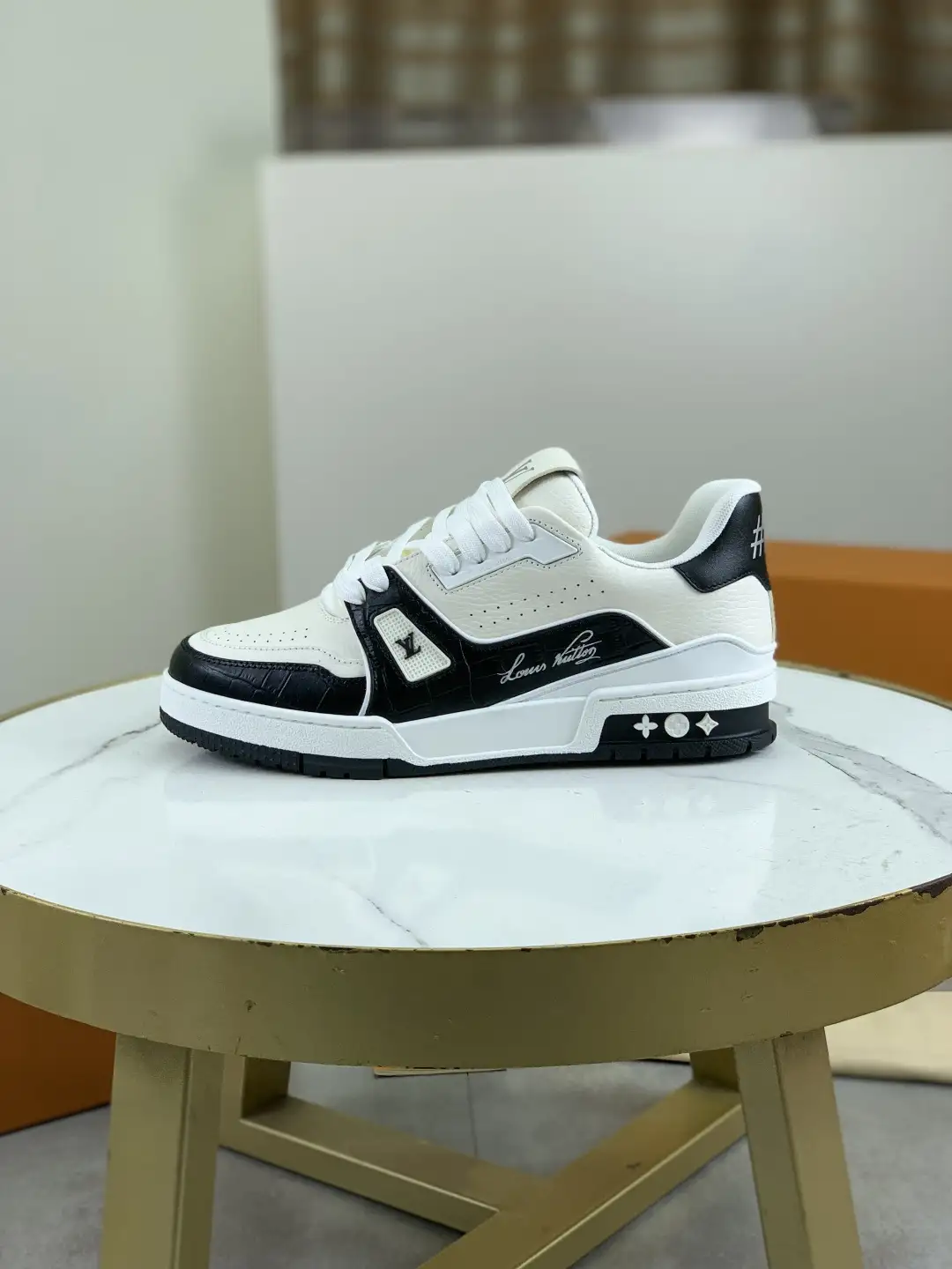 Classic Trendy Unisex Sneakers image 1