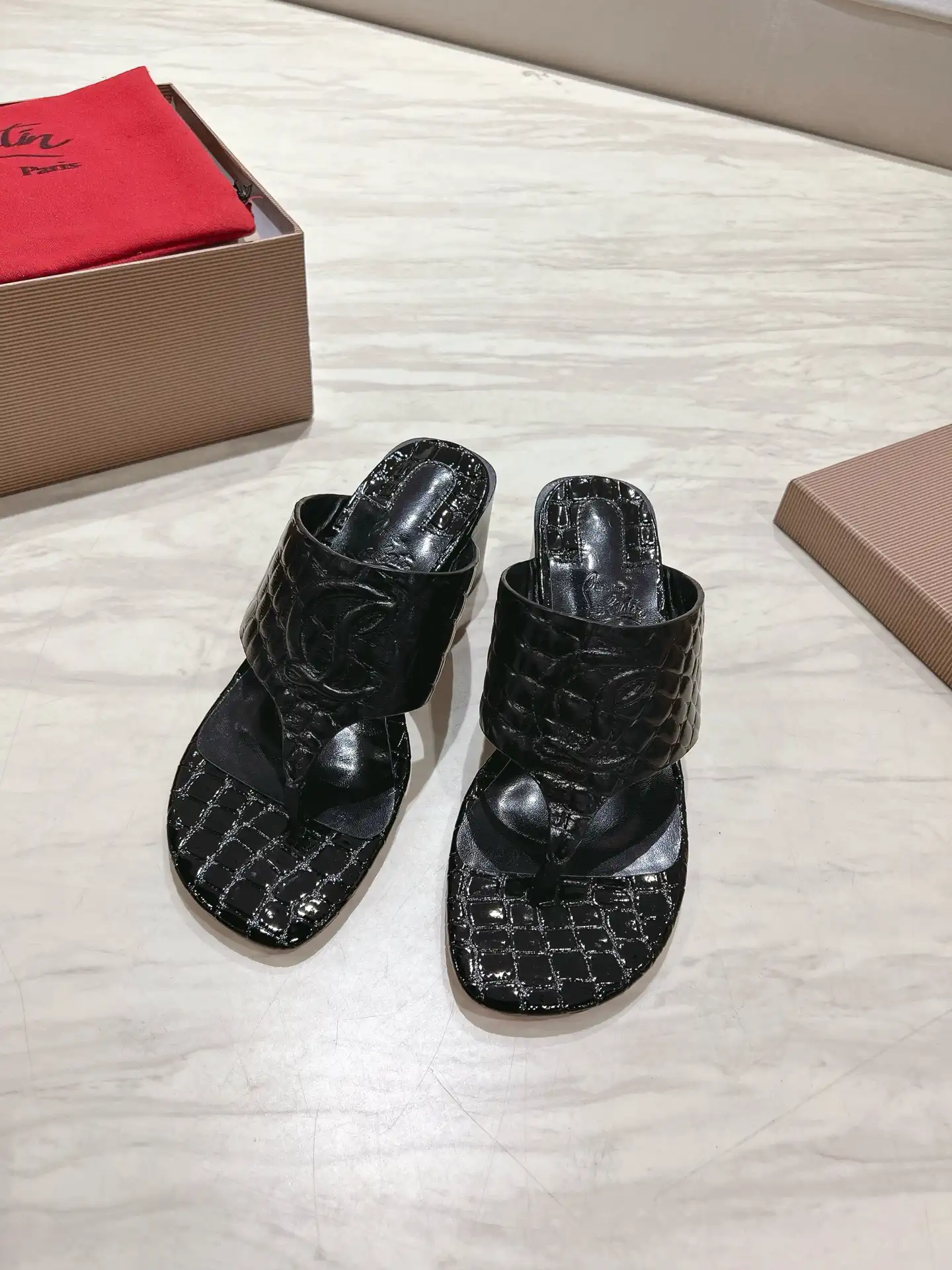 Crocodile-Embossed Patent Leather Thong Block Heel Sandals image 1