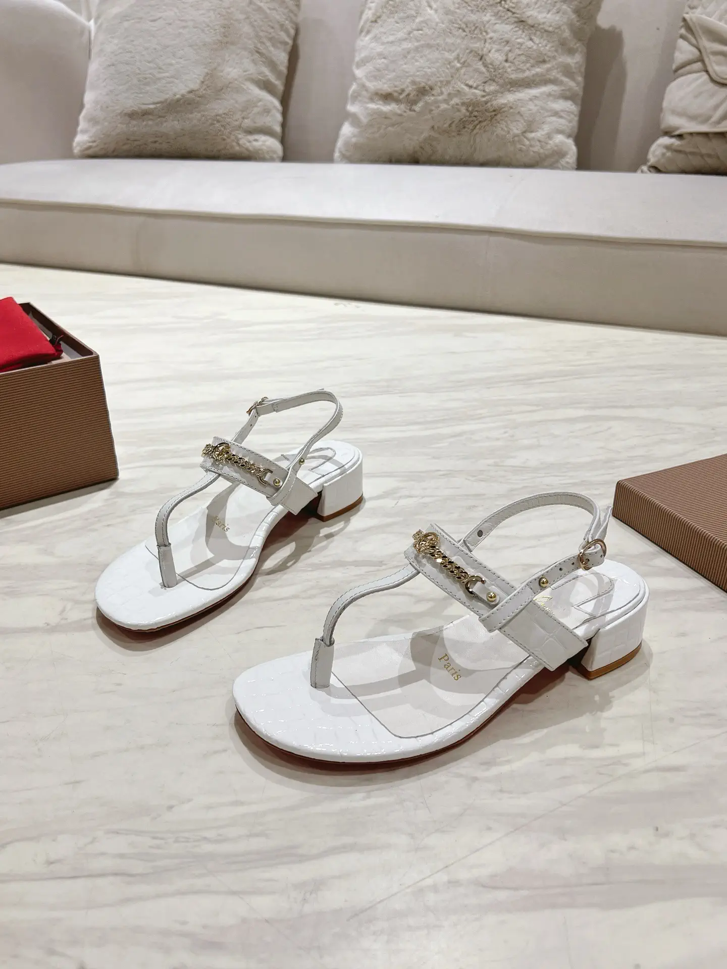 Women's Thong Block Heel Sandals image 1
