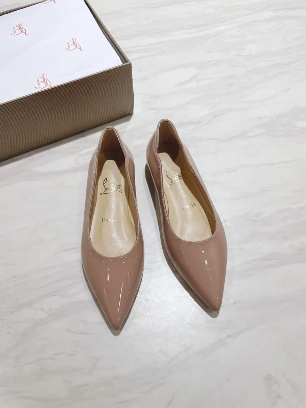 Patent Leather Pointed Toe Flat Shoes image 1