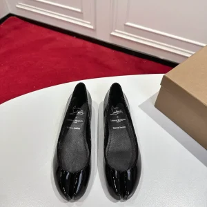 Tabi Split Toe Patent Leather Flat Shoes image 1