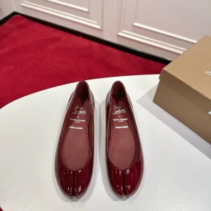 Tabi Split Toe Patent Leather Flat Shoes image 1