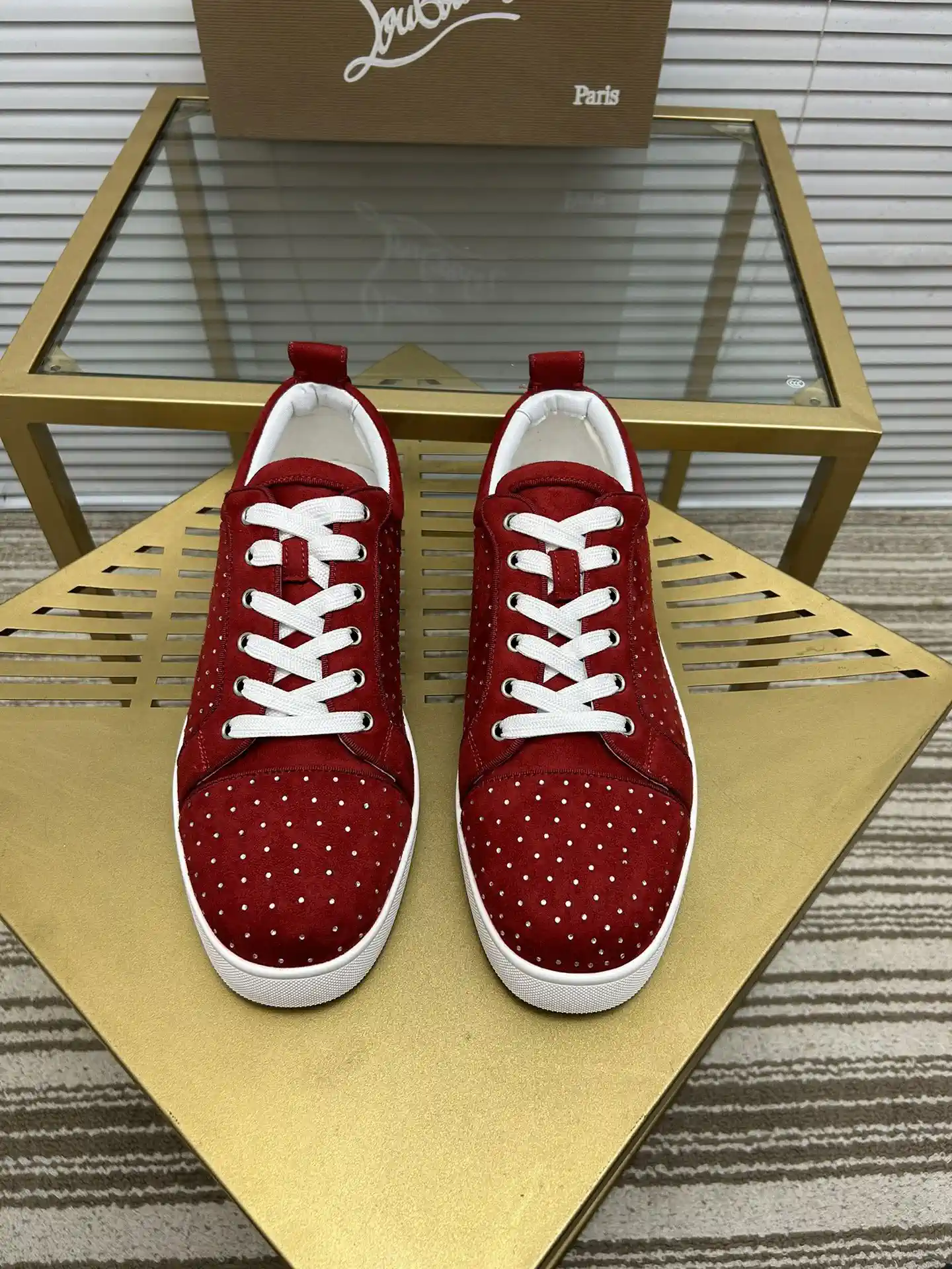 Unisex Casual Skate Shoes with Studded Upper image 1