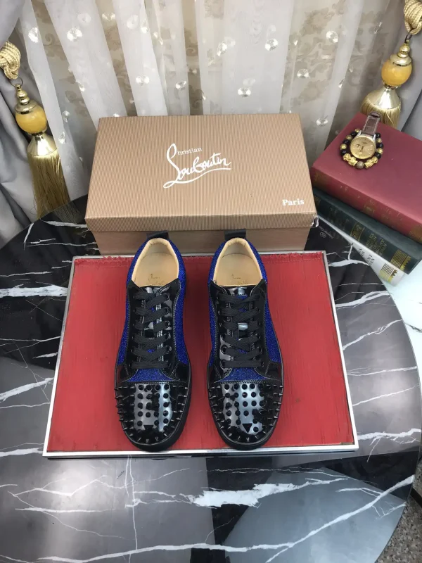 Men's Casual Skate Shoes with Spiked Toe image 1