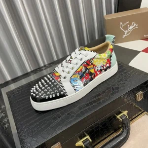 Men's Casual Spike Sneakers with Graffiti Print image 1