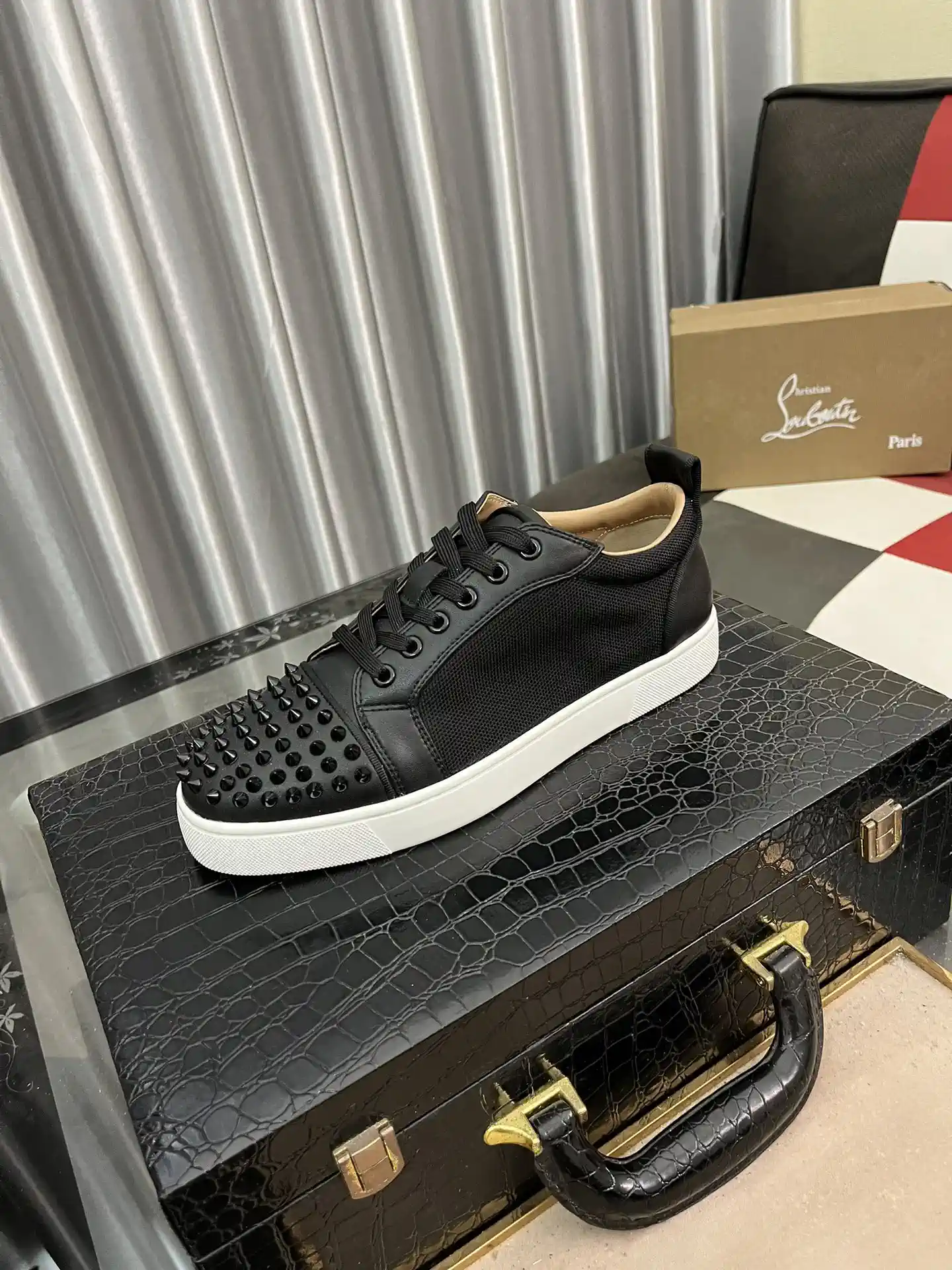 Men's Spiked Toe Casual Skate Shoes image 1