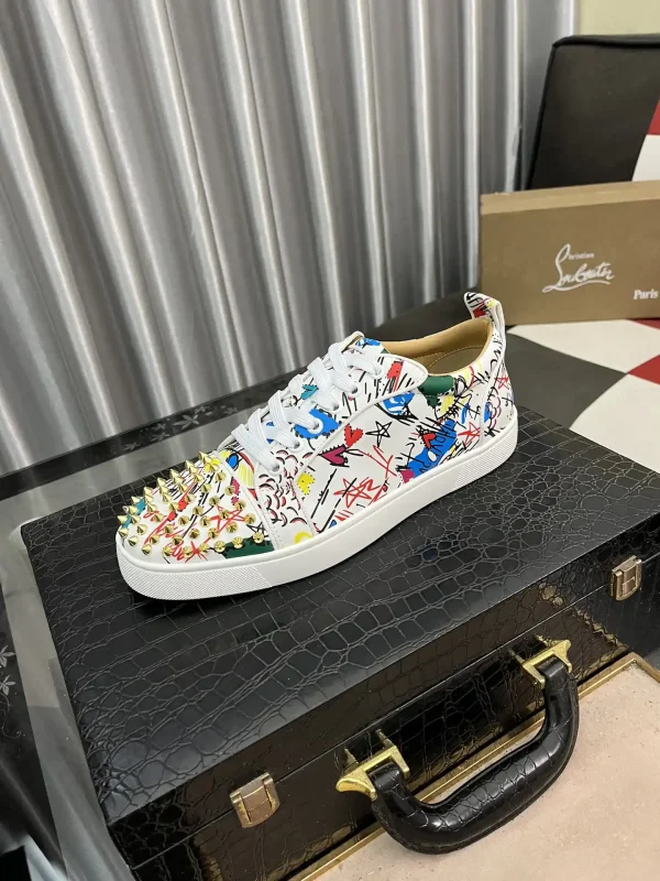 Men's Graffiti Print Spiked Toe Casual Sneakers image 1