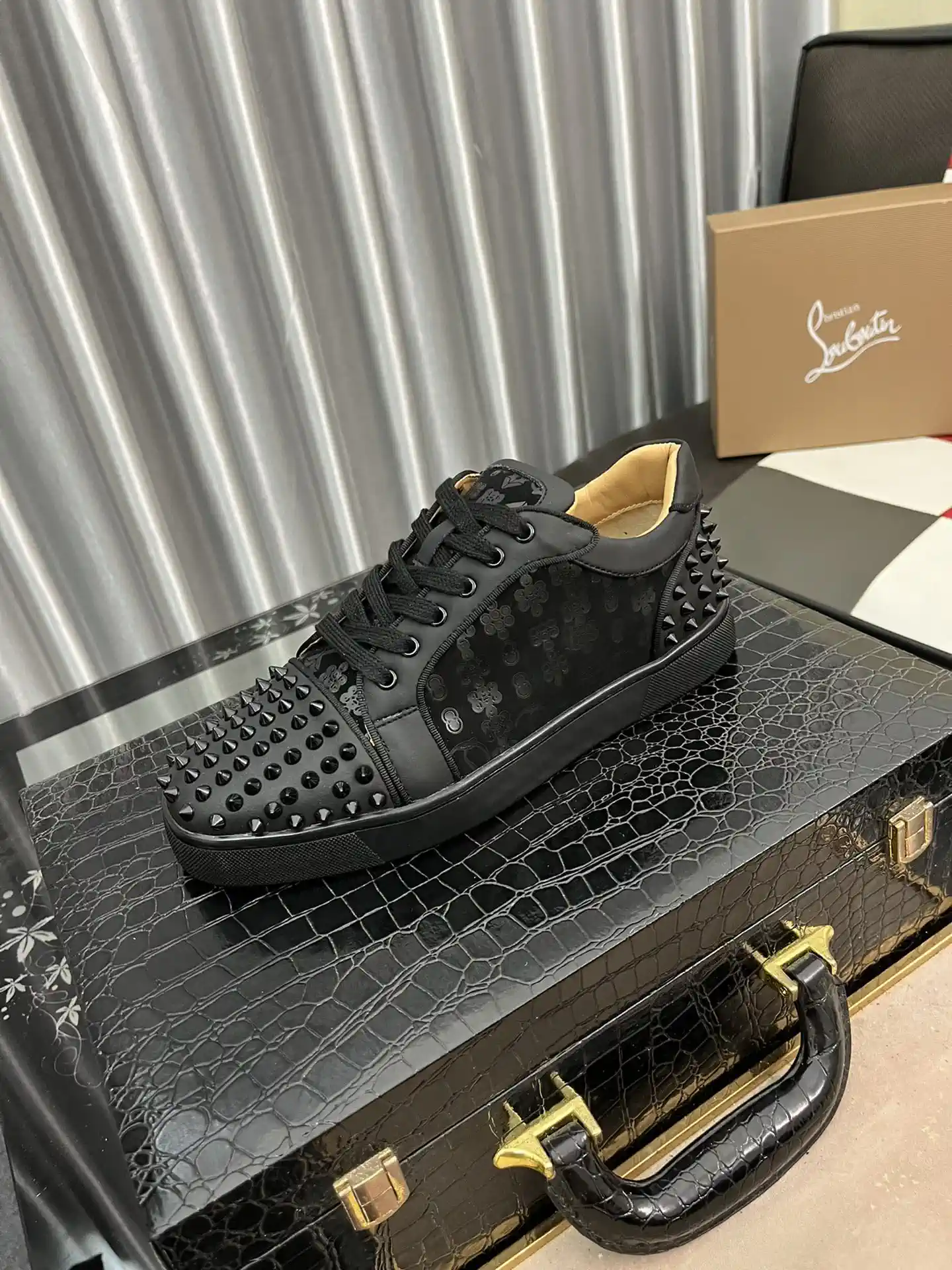 Men's Black Spiked Casual Skate Shoes image 1