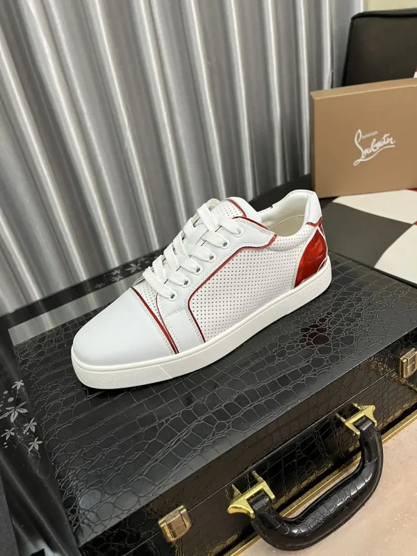 Men's Casual Low-Top Sneakers with Red Accents image 1