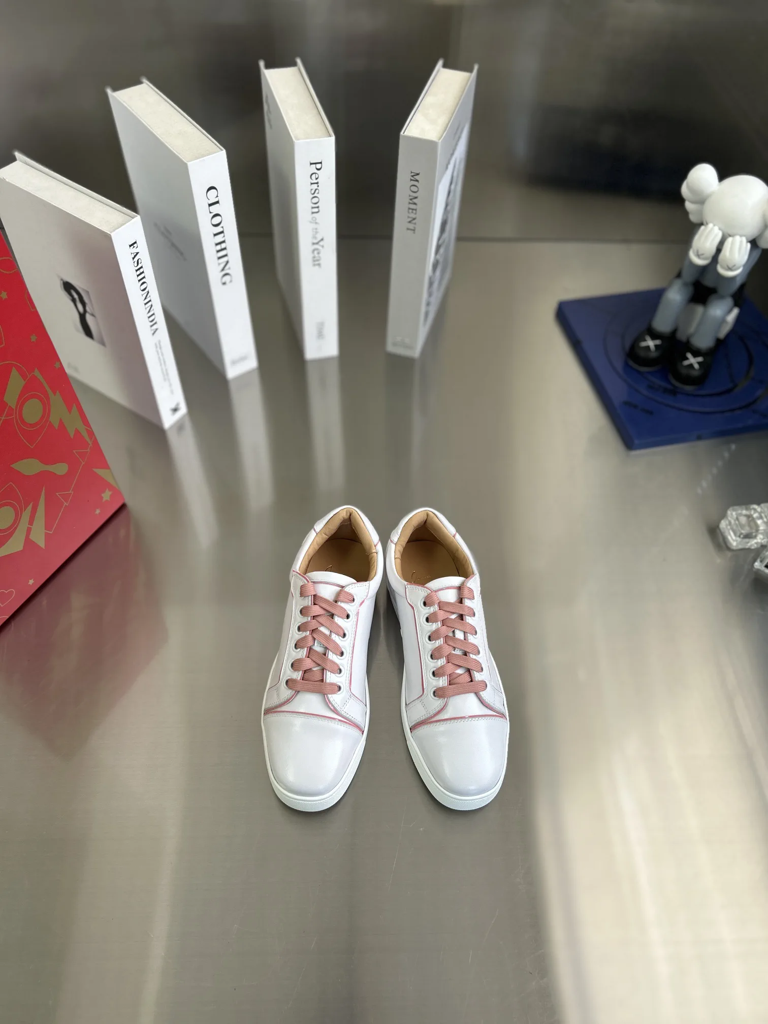 Low-top Sneakers with Pink Accents image 1