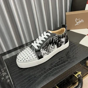 Spike Toe Graffiti Print Casual Sneakers image 1