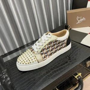 Spiked Toe Geometric Pattern Casual Sneakers image 1