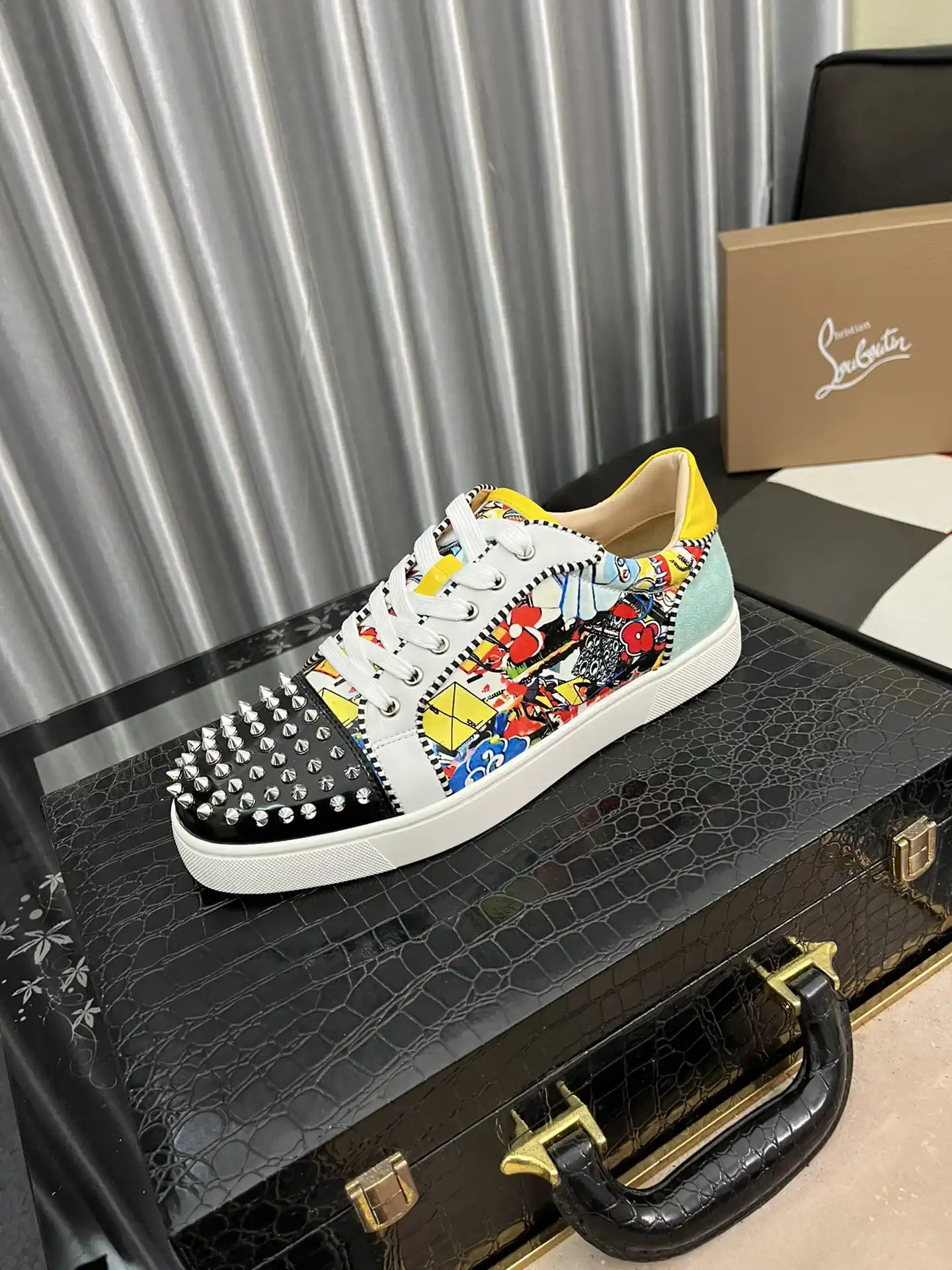 Spike Toe Colorful Print Casual Sneakers image 1