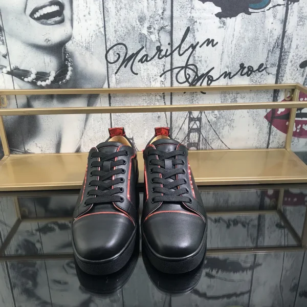 Men's Low-Top Lace-Up Sneakers with Red Accents image 1