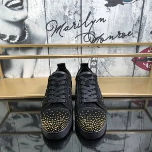 Men's Low-Top Lace-Up Sneakers with Rivet Decoration image 1