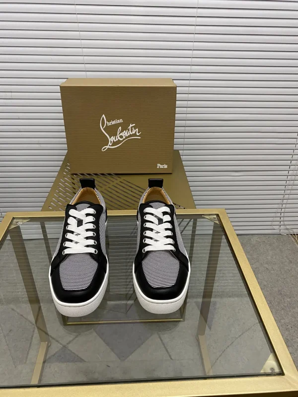 Unisex Casual Skate Sneakers image 1
