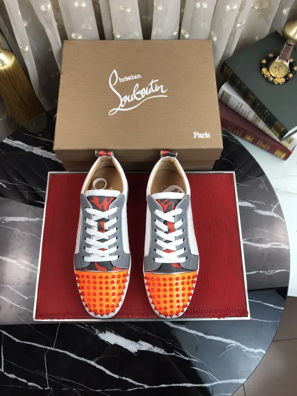 Unisex Casual Skate Shoes with Studded Toe image 1