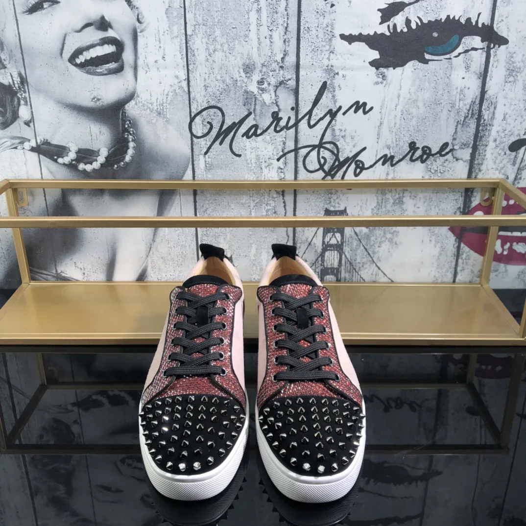 Men's Casual Skate Shoes with Studded Toe image 1