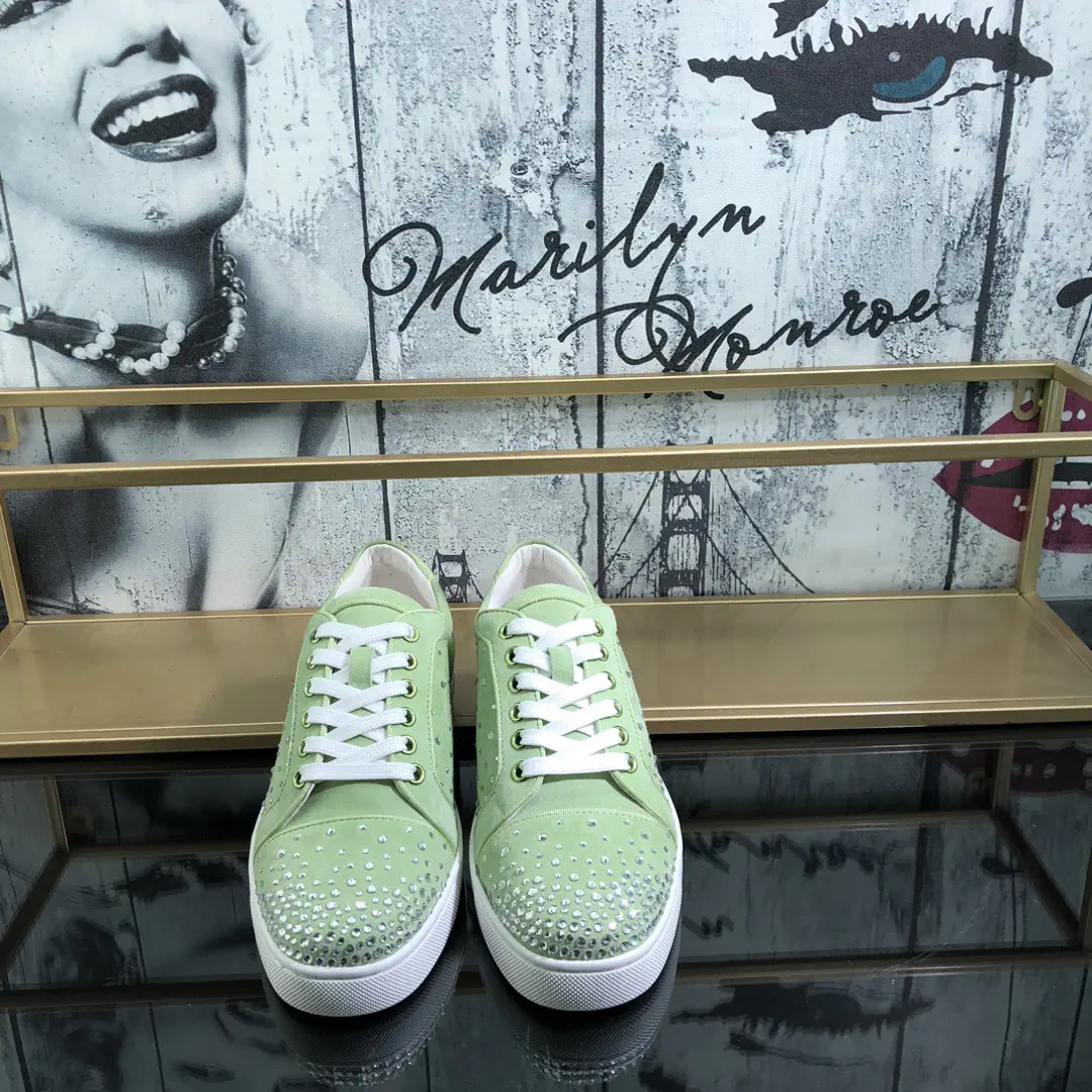 Men's Casual Skate Shoes with Rhinestone Details image 1