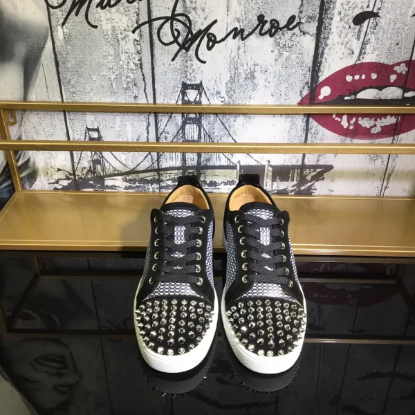 Men's Casual Skate Shoes with Studded Toe image 1