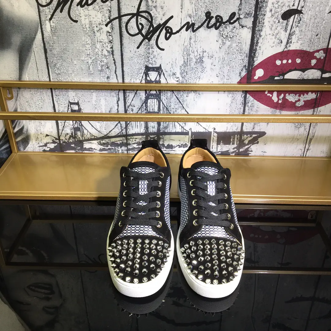 Men's Casual Skate Shoes with Studded Toe image 1