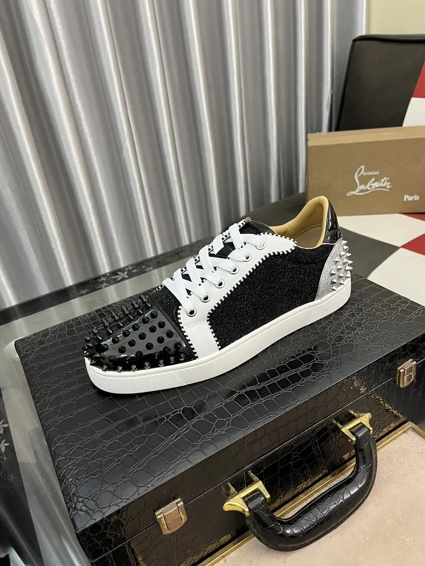 Men's Spiked Casual Skate Shoes image 1