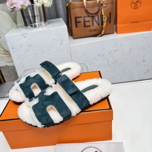 Women's Fleece Slippers image 1