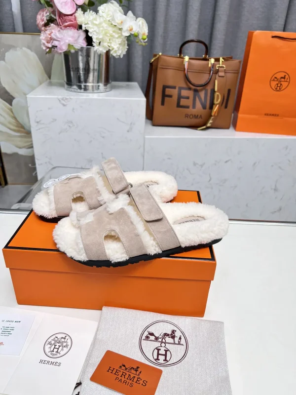 Women's Erjiu Fur Slippers image 1