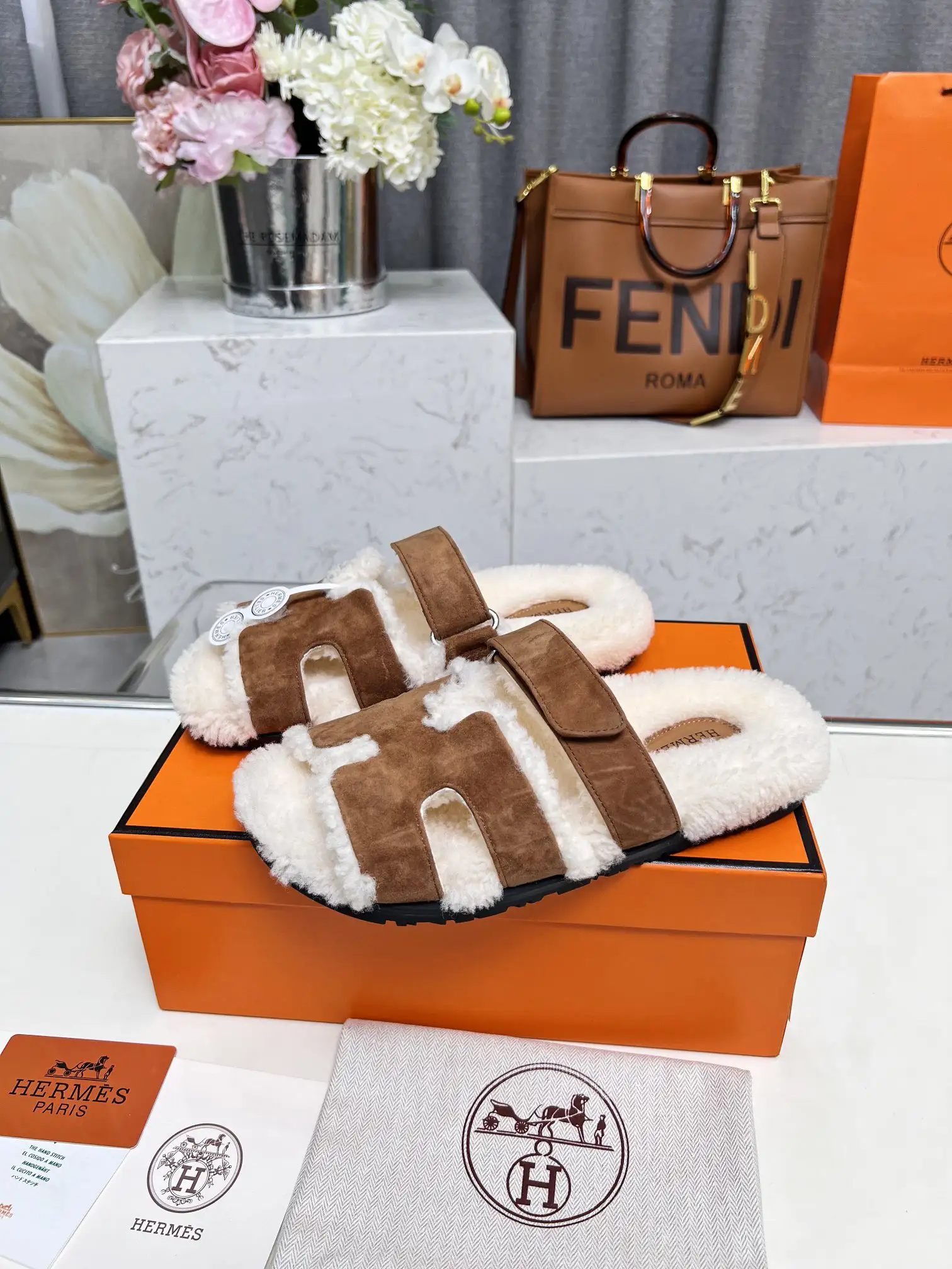 Women's Plush Slippers image 1