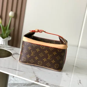 Louis Vuitton Monogram Cruiser Toiletry Bag image 1