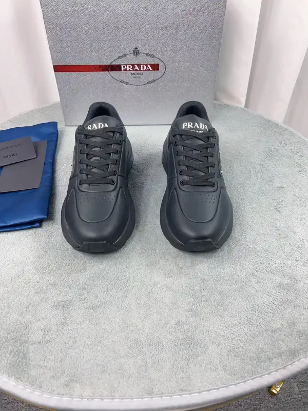 Men's Leather Shoes image 1