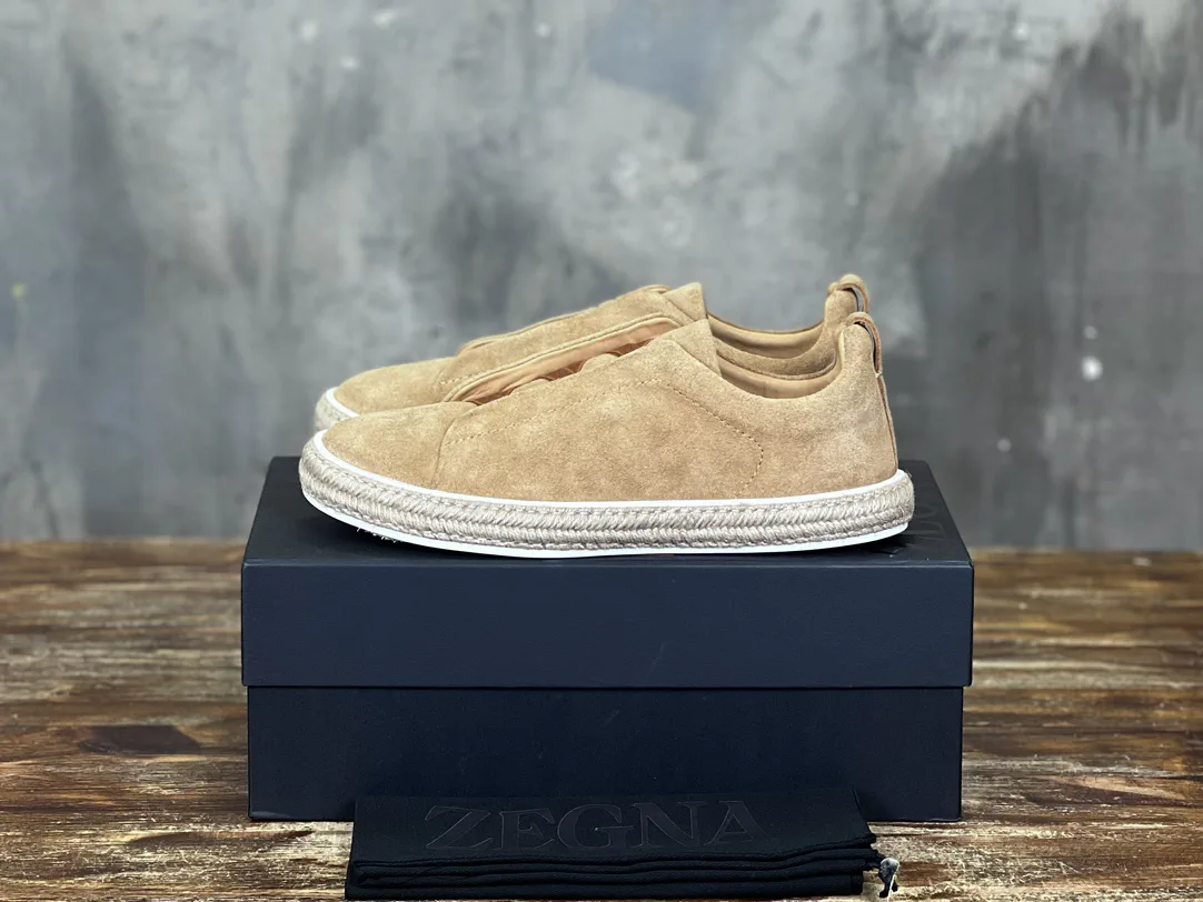 Men's Triple Stitch Low Top Slip On Casual Sneakers image 1