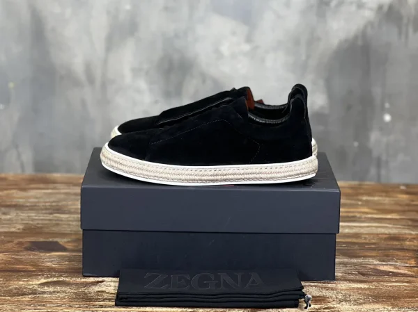 Men's Triple Stitch Low Top Slip On Casual Sneakers image 1