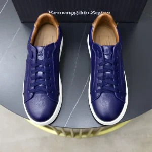 Men's Navy Leather Low-Top Sneakers image 1
