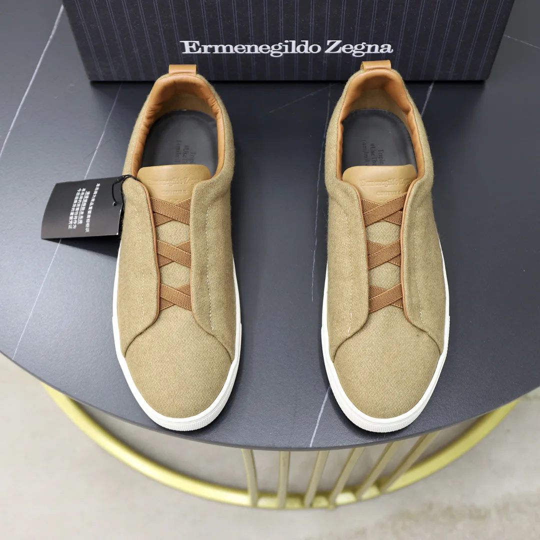 Men's Slip-On Casual Shoes image 1