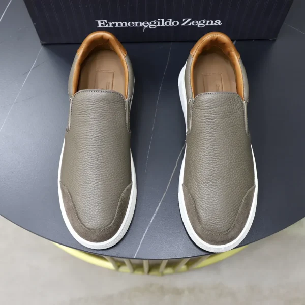 Men's Slip-On Casual Shoes image 1