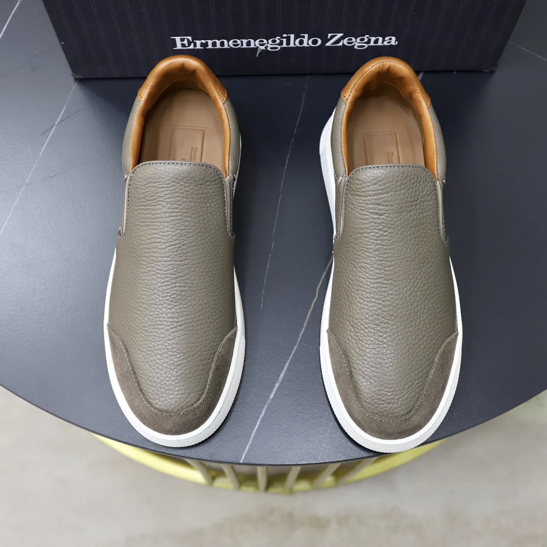 Men's Slip-On Casual Shoes image 1