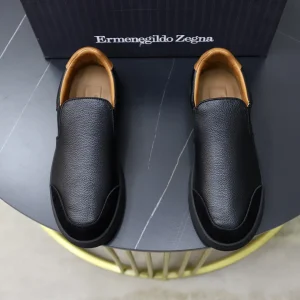 Men's Slip-On Leather Casual Shoes image 1