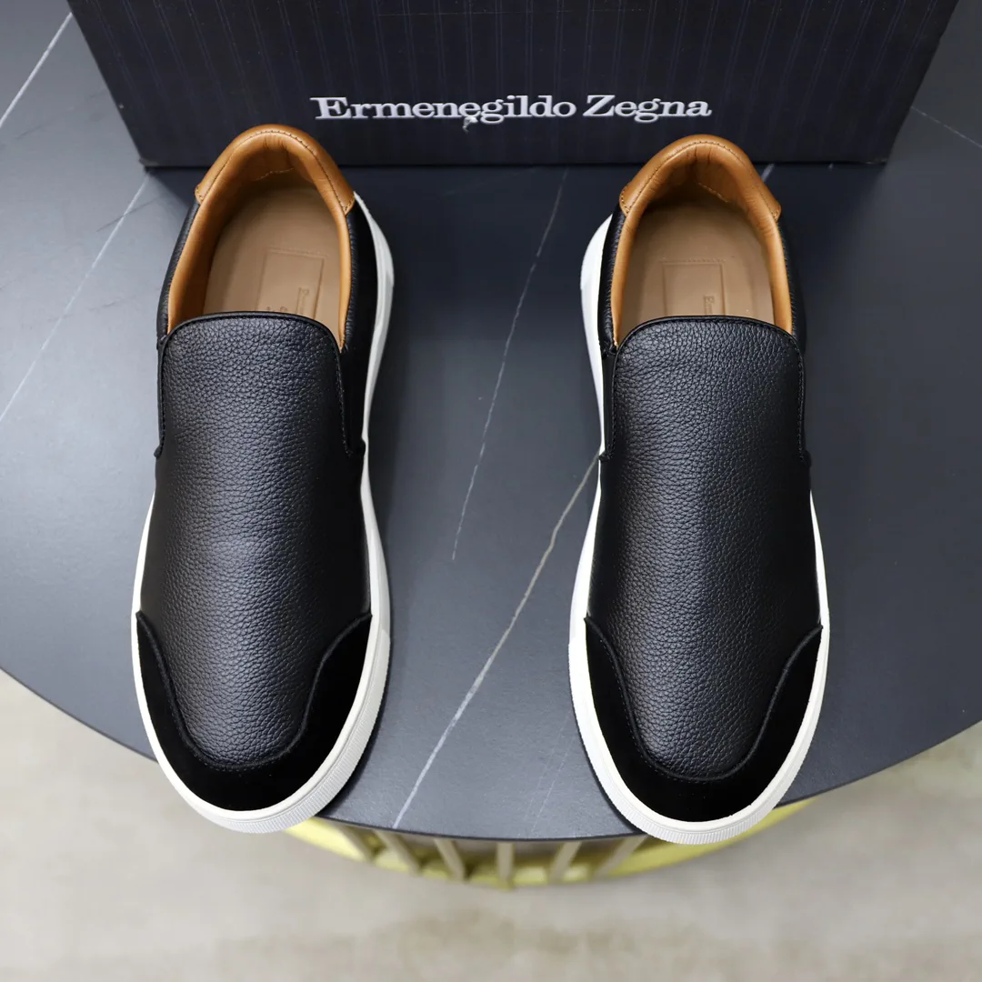 Men's Slip-On Casual Shoes image 1