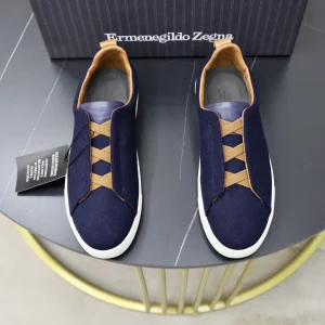 Men's Slip-On Casual Shoes image 1