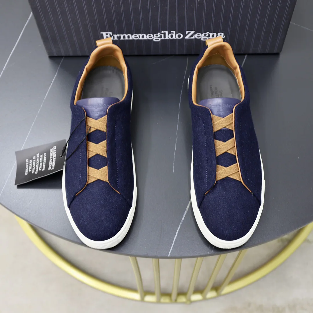 Men's Slip-On Casual Shoes image 1