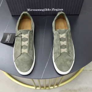 Men's Slip-On Casual Shoes image 1