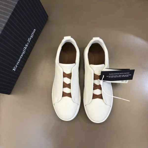 Men's Triple Stitch Casual Shoes image 1